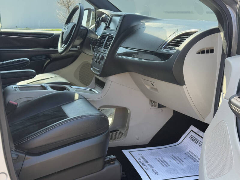 2017 Dodge Grand Caravan SXT