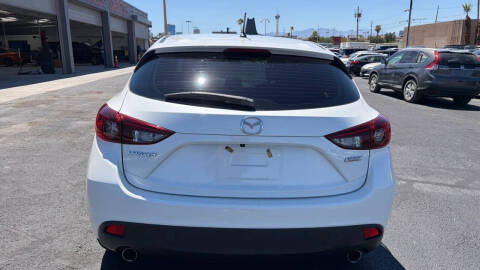 2016 Mazda MAZDA3 i Sport