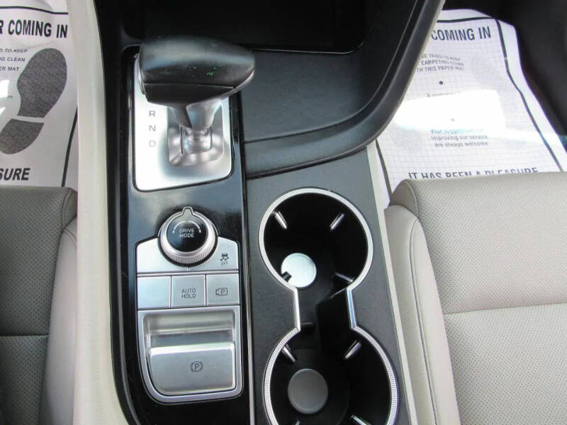 2022 Genesis G70