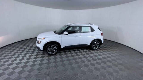 2022 Hyundai Venue SEL