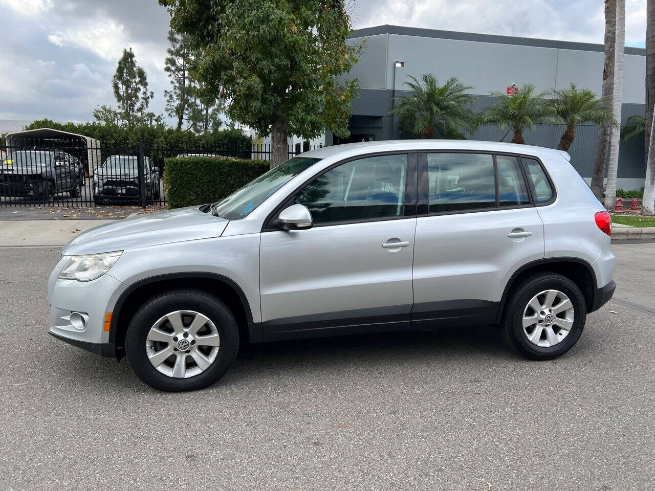 2010 Volkswagen Tiguan for sale at ZRV AUTO INC in Brea, CA