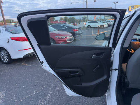 2014 Chevrolet Sonic LS Auto