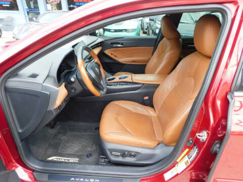 2019 Toyota Avalon XLE