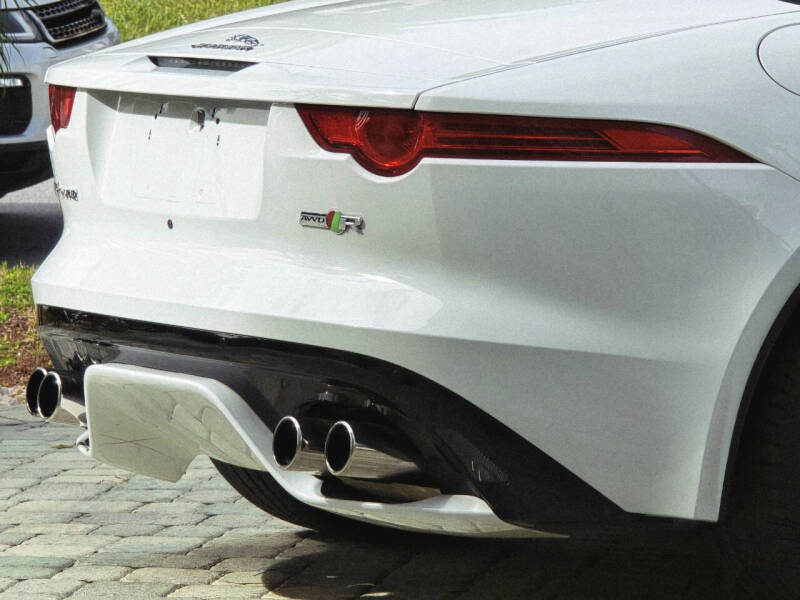 2016 Jaguar F-TYPE R