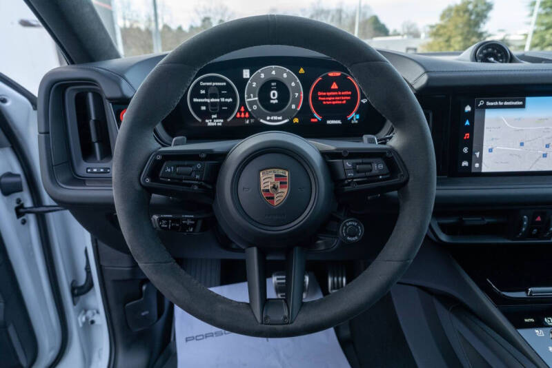 2025 Porsche Cayenne GTS Coupe