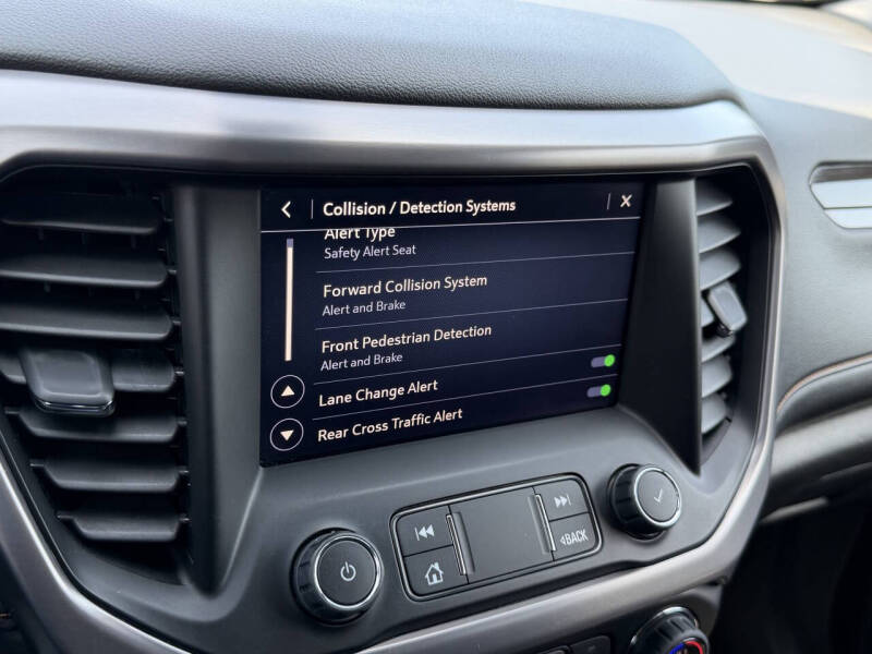 2021 GMC Acadia AT4