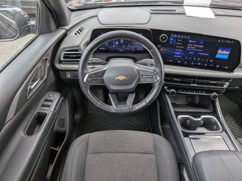 2024 Chevrolet Traverse LT