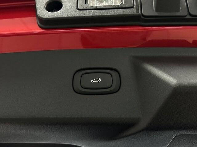 2025 VinFast VF8 Plus