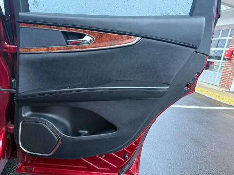 2019 Lincoln Nautilus Select