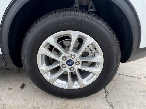 2022 Ford Escape SE