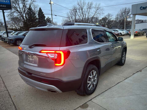 2023 GMC Acadia SLT