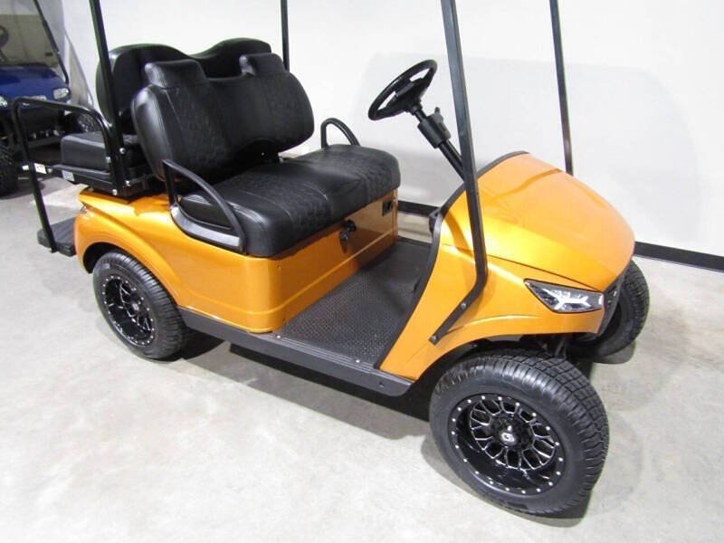 2020 E-Z-GO storm