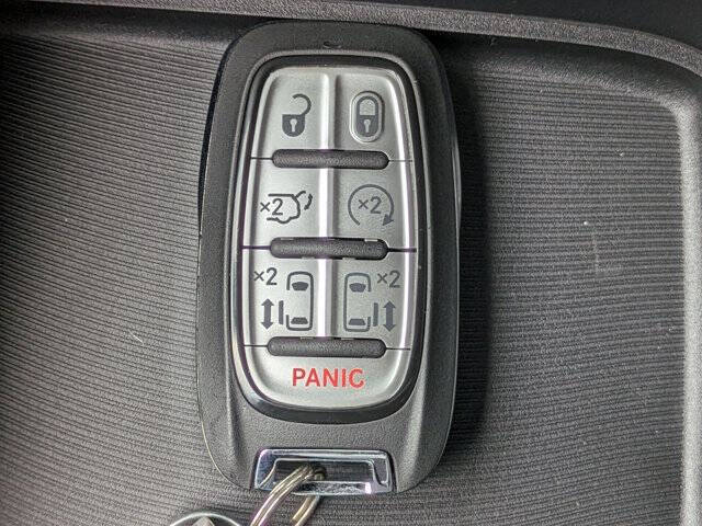 2026 Chrysler Voyager LX