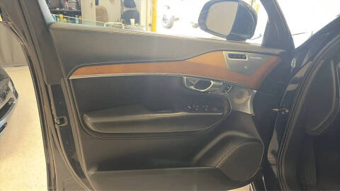 2017 Volvo XC90 T8 eAWD Excellence