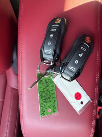 2025 Porsche Macan 4 Electric