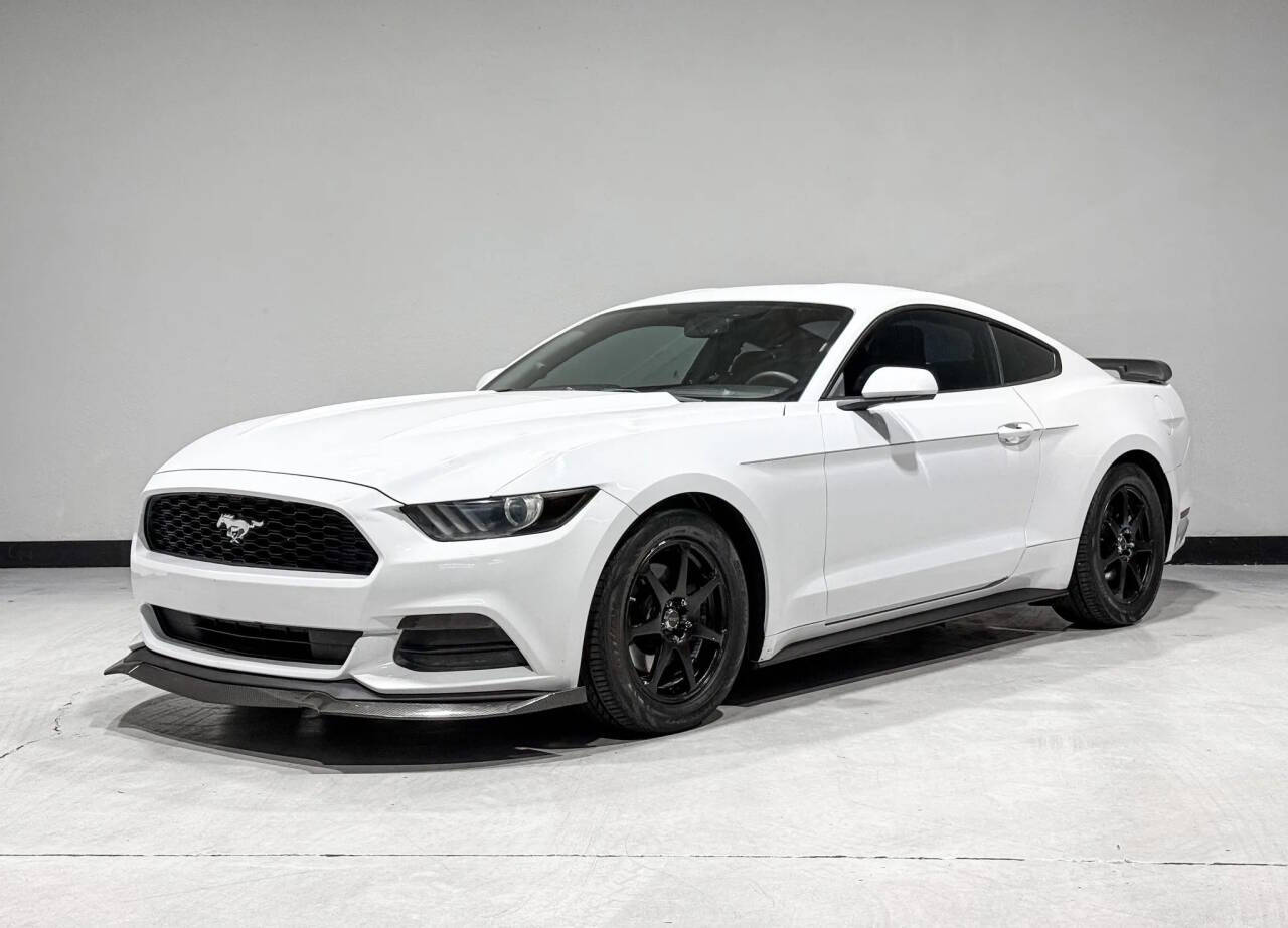 2015 Ford Mustang V6 V6 2dr Fastback 1