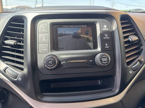 2017 Jeep Cherokee Sport