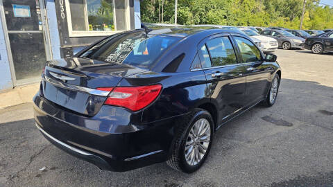 2011 Chrysler 200 Limited