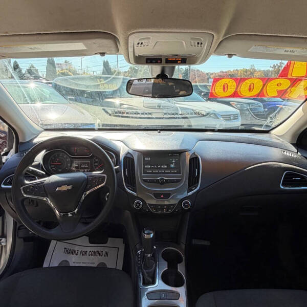 2017 Chevrolet Cruze LT Auto