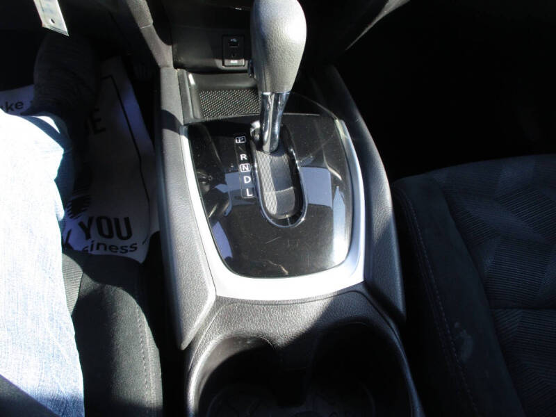 2016 Nissan Rogue S