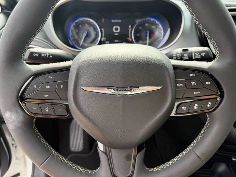 2023 Chrysler Pacifica Touring