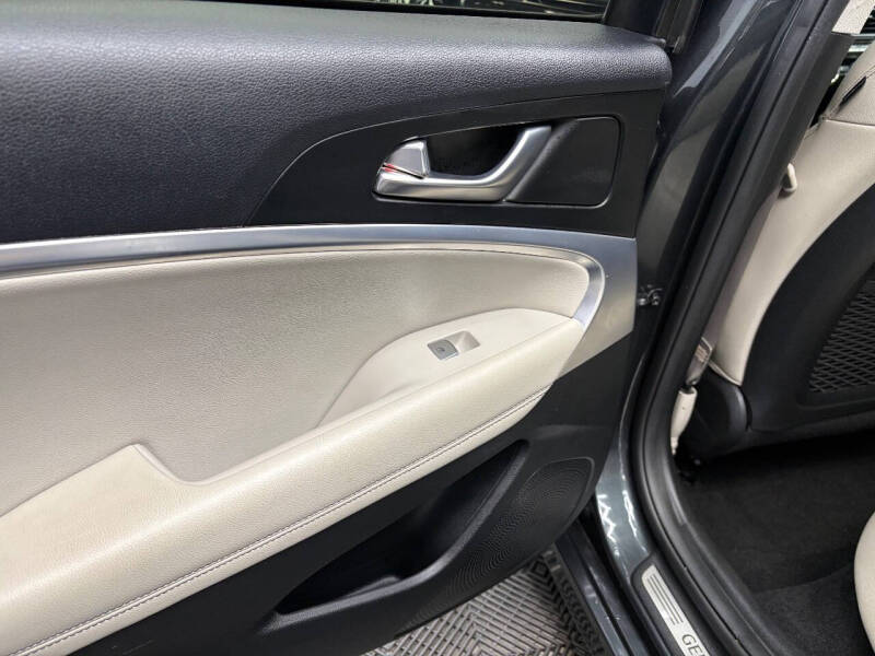 2021 Genesis G70 2.0T