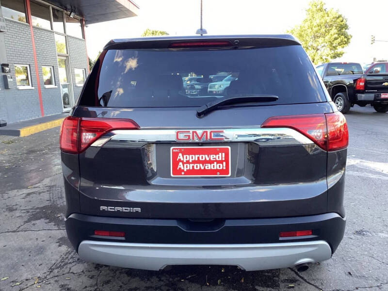 2017 GMC Acadia SLE-1