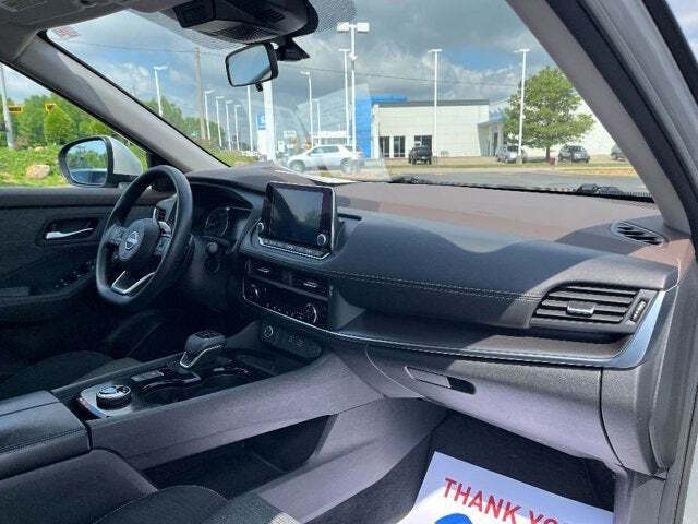 2023 Nissan Rogue 14