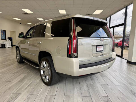2017 Cadillac Escalade Luxury