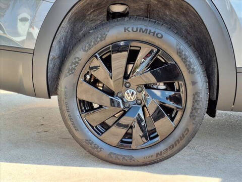 2025 Volkswagen Atlas SE