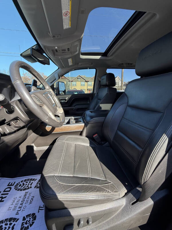 2017 GMC Sierra 3500HD Denali