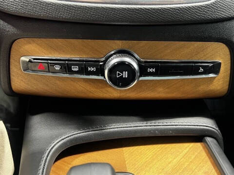 2023 Volvo XC90 B6 Plus Bright Theme 7P