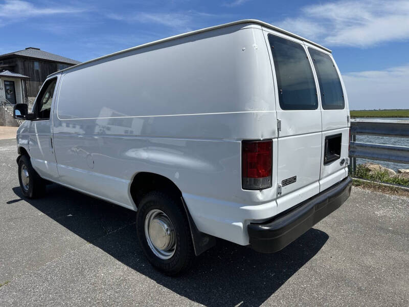 2003 Ford E-Series E-250