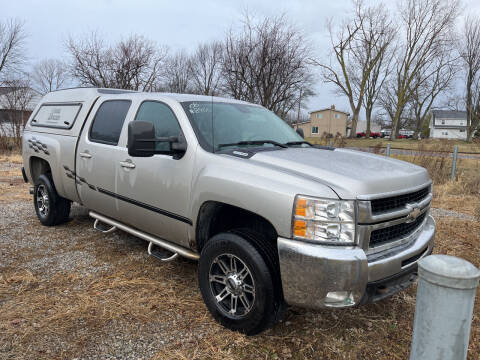 2008 Chevrolet Silverado 2500HD for sale at HEDGES USED CARS in Carleton MI