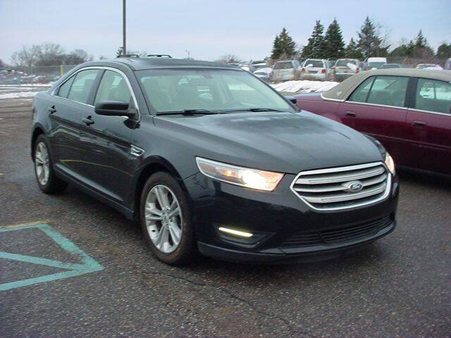 2013 Ford Taurus for sale at VOA Auto Sales in Pontiac MI