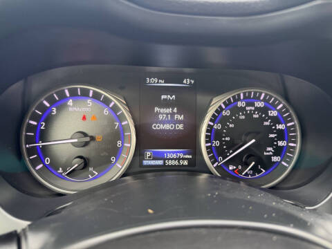 2015 Infiniti Q50 Premium