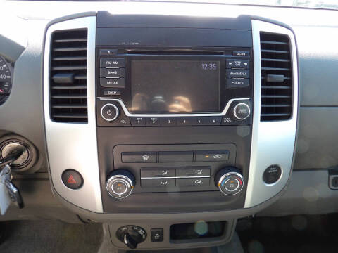 2017 Nissan Frontier SV