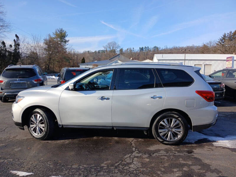 2019 Nissan Pathfinder SL