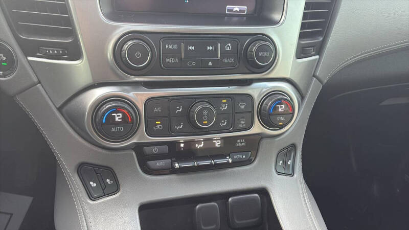 2017 Chevrolet Suburban LT