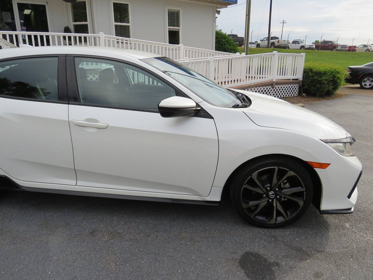 2019 Honda Civic for sale at Colbert's Auto Outlet in Hickory, NC