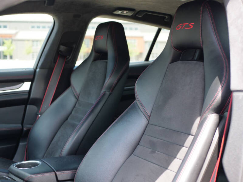 2016 Porsche Panamera GTS