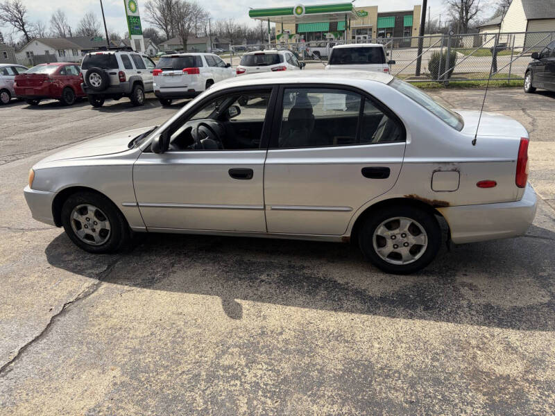 2002 Hyundai Accent GL