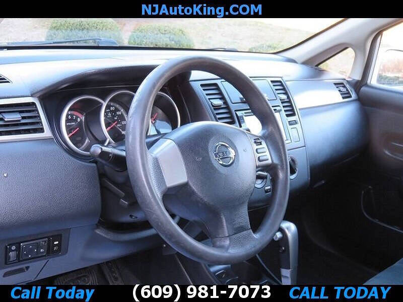 2011 Nissan Versa 1.8 S