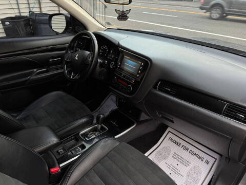 2019 Mitsubishi Outlander SE