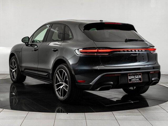 2025 Porsche Macan
