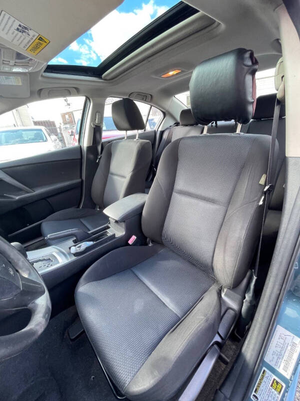 2011 Mazda MAZDA3 i Touring