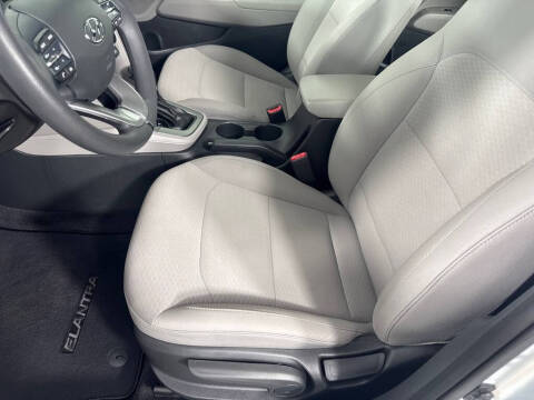 2019 Hyundai Elantra