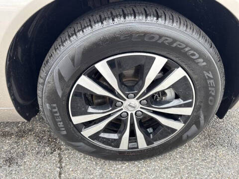 2025 Volvo XC60 B5 Core Dark Theme