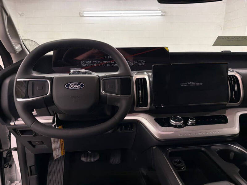2027 Ford Expedition Active