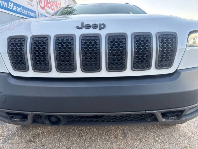 2022 Jeep Cherokee Trailhawk